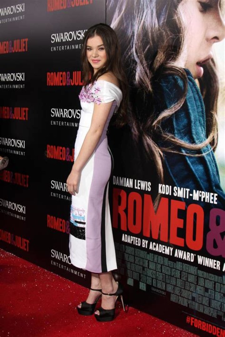 Hailee Steinfeld Attached To A New Adaptation Of Romeo & Juliet