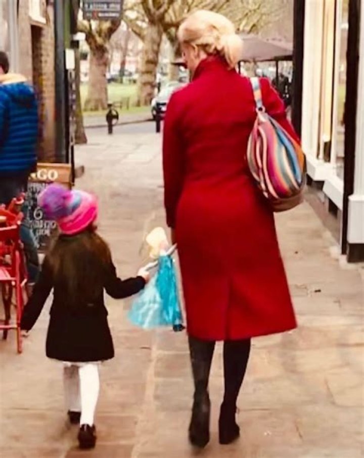 Hannah Waddingham illness & Husband – Is Her Daughter Sick?