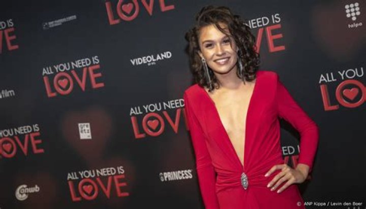 Holly Mae Brood Wiki, Age, Boyfriend, Instagram, Height, Net Worth & Biography