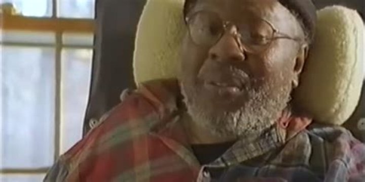 How did Curtis Mayfield get paralyzed?