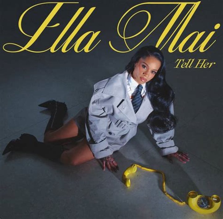 How does Ella Mai pronounce her name?