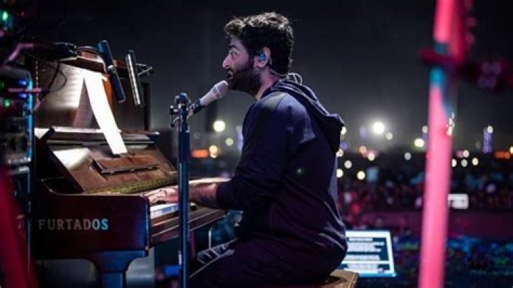 
How Much Money Does Arijit Singh Make? Latest Income Salary
