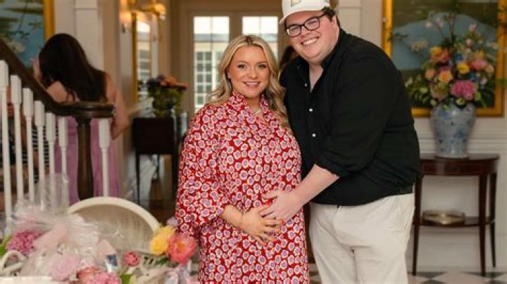 
How Much Money Does Carolyn Bessette Kennedy Make? Latest Income Salary
