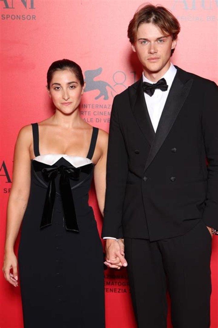 How Tall Is Isabel Machado, Christopher Briney’s Girlfriend?