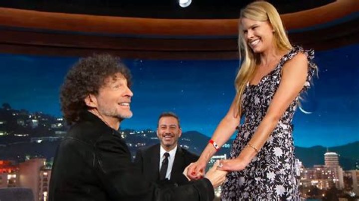 Howard Stern Re-Proposes To Wife During Late Night Show Appearence