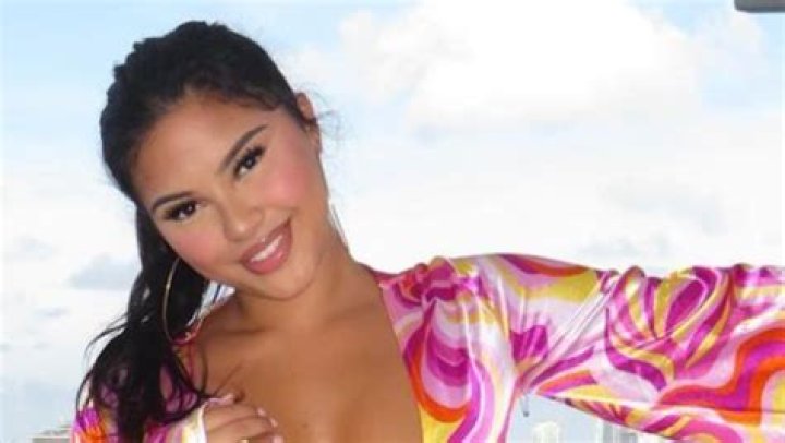 Influencer Aliana Mawla Shares Swimsuit Photo in Sauna