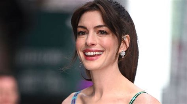 Is Anne Hathaway a billionaire? Net worth and salary explored