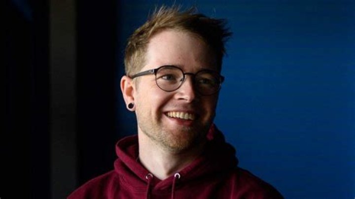 Is Dantdm Rich? – Celebrity