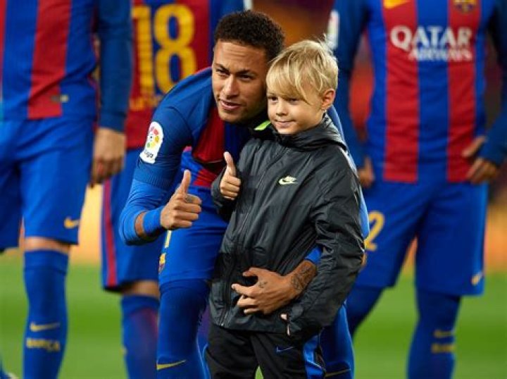 Is Davi Lucca Neymar son? How old was Neymar when he had Davi Lucca?