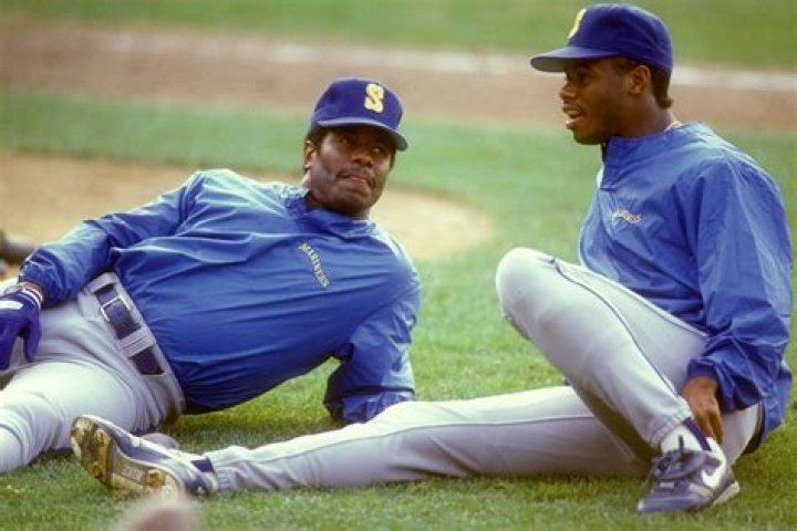 Is Ken Griffey Jr’s father Ken Griffey Sr still alive?