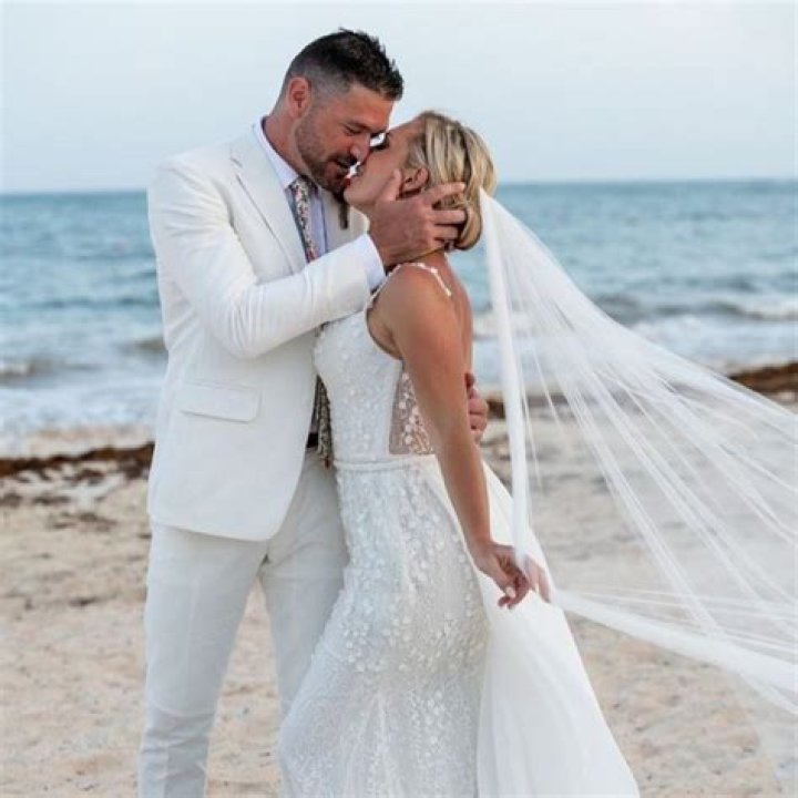 Is Kenny Brain Gay? Wikipedia, Age Partner And Instagram