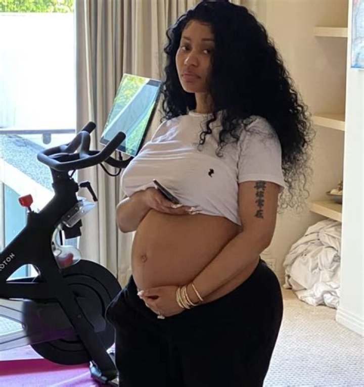Is Nicki Minaj Pregnant! Rapper Drops Bombshell Of Pregnancy Photoshoots On IG