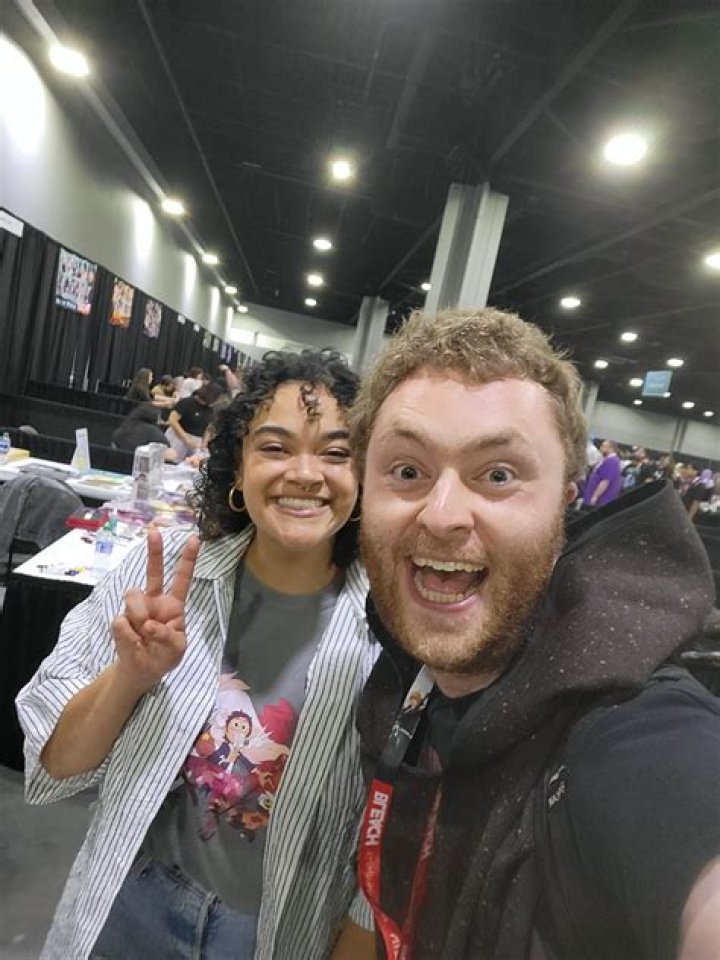 Is Sarah-Nicole Robles Lgbtq? – Celebrity