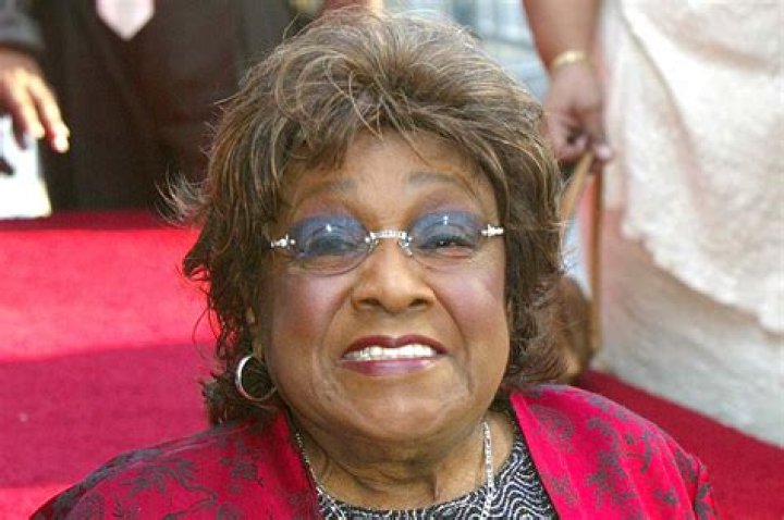 Isabel Sanford Biography - Facts, Childhood, Family Life & Achievements