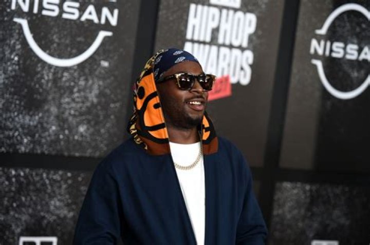 Isaiah Rashad addresses sex tape leak on his own terms and his supporters are loving it