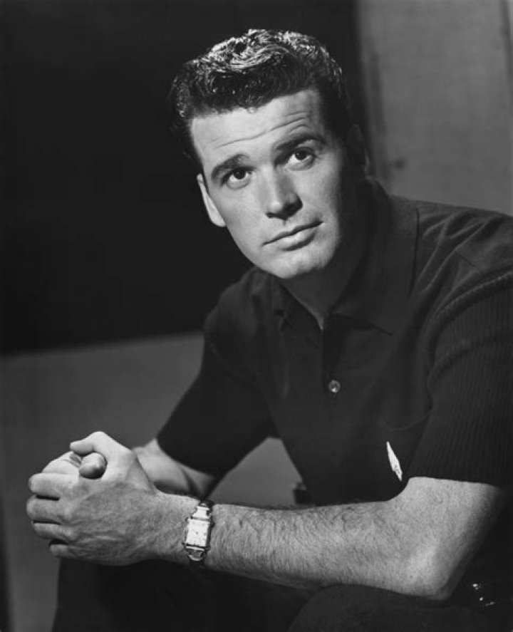 James Garner Biography - Facts, Childhood, Family Life & Achievements