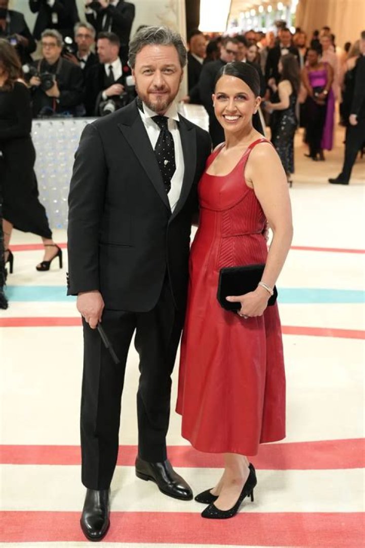 James McAvoy height and weight – Measurement in meters, feet, KG and Ibs