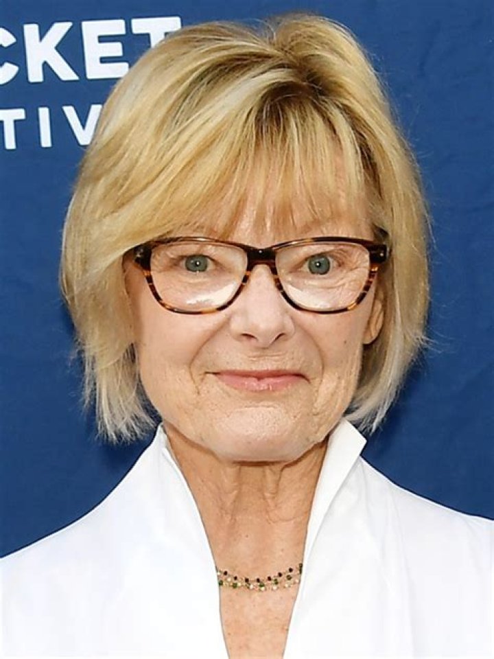Jane Curtin Biography - Childhood, Life Achievements & Timeline
