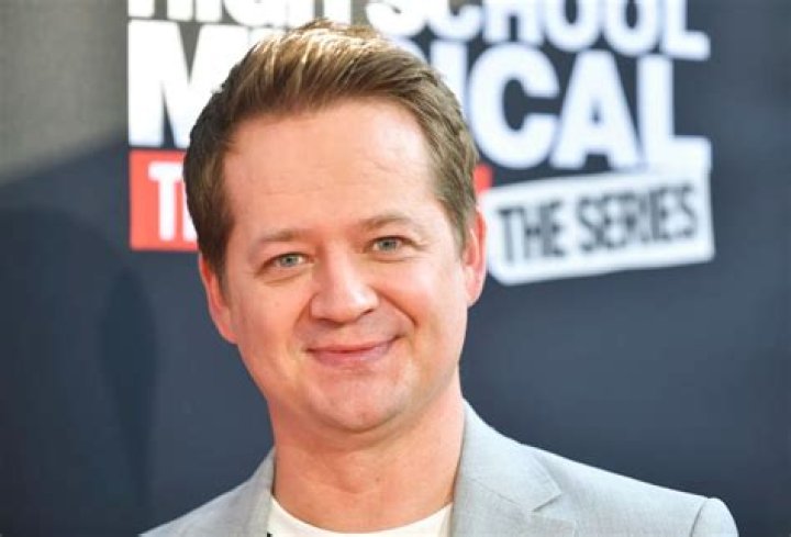 Jason Earles - Bio, Facts, Family Life of Actor