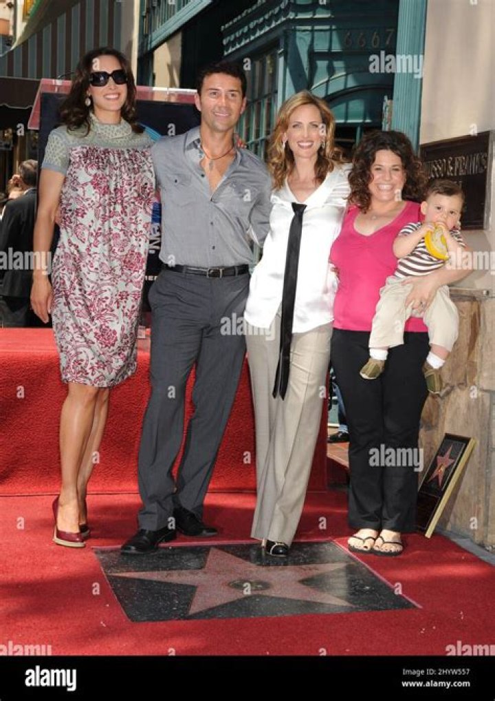 Jennifer Beals Husband, Age, Net Worth, Parents, Gay, Ethnicity, Feet, Family, Height