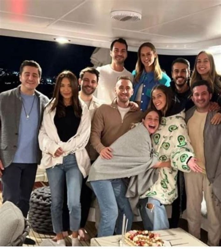 Jocelyn Chew – Bio, Facts, Family Life of Canadian Model