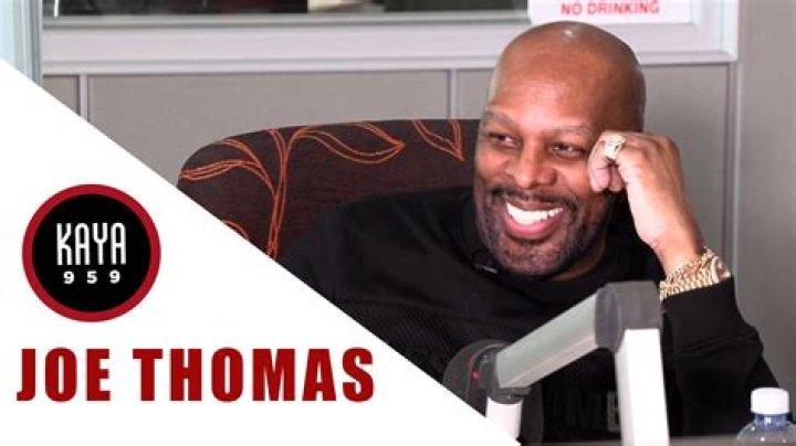 Joe Thomas Biography - Facts, Childhood, Family Life & Achievements