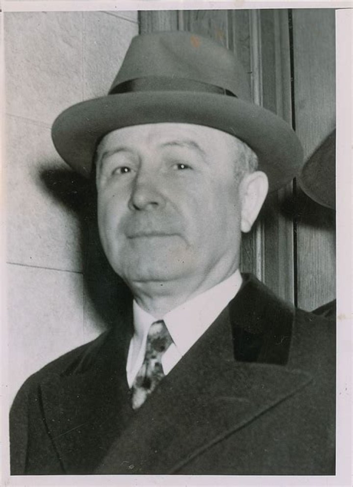 Johnny Torrio Biography - Facts, Childhood, Family Life & Achievements