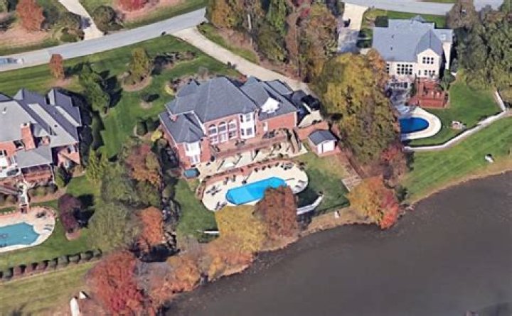 Wiki, real name, age, height, wife, children, companies, Instagram