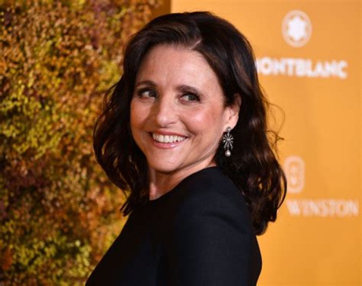 Julia Louis-Dreyfus Body Measurements Height Weight Bra Size Age Facts