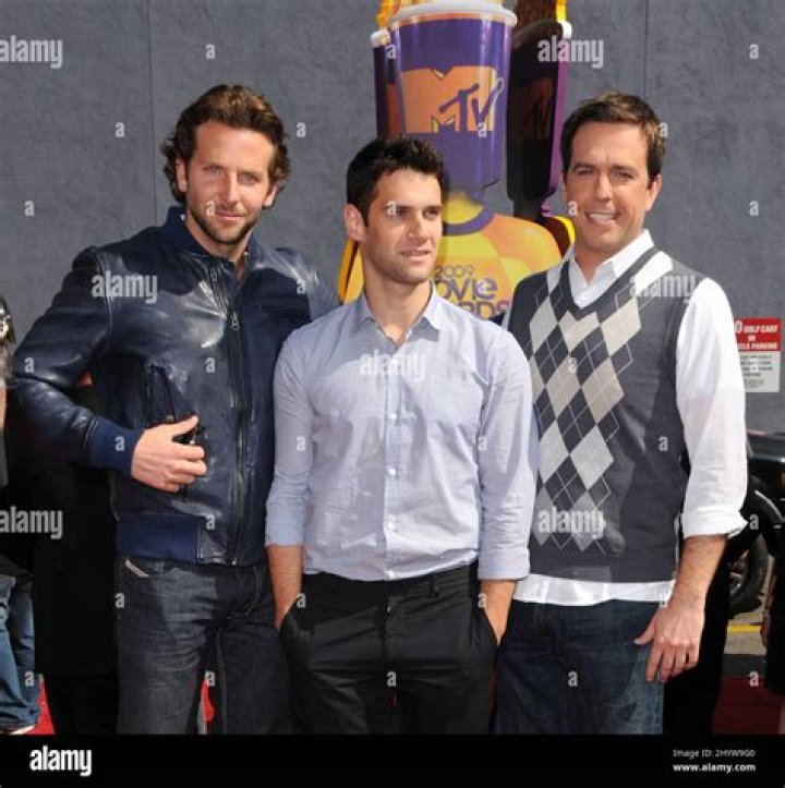 Justin Bartha Brother Jeffrey Bartha: 5 Facts To Know