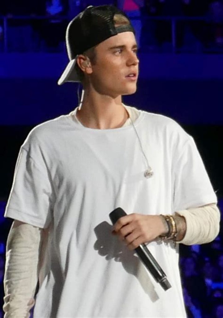 Justin Bieber Body Measurements Height Weight Shoe Size Vital Stats Bio