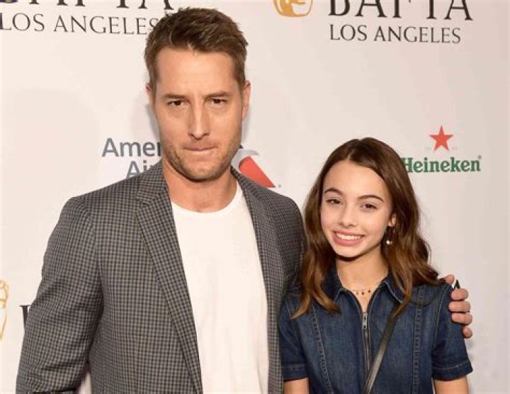 Justin Hartley family, wife, children, parents, siblings