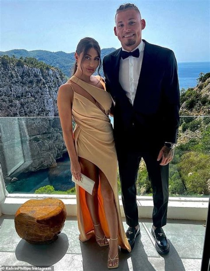 Kalvin Phillips wife: Is Kalvin Phillips married to Ashleigh Behan?