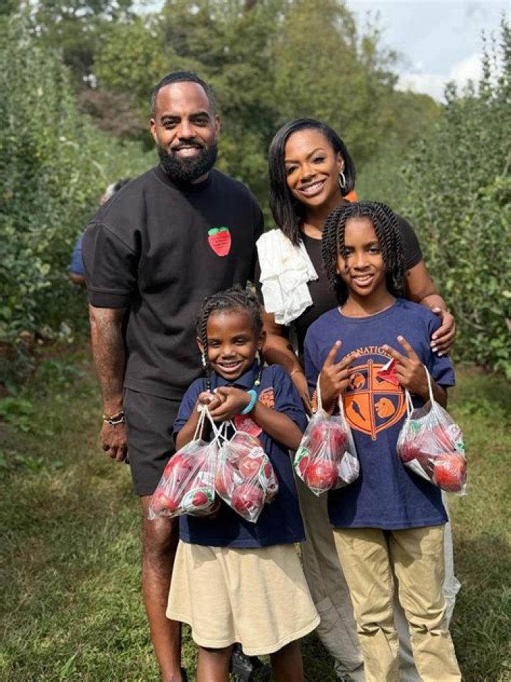 Kandi Burruss’ Kids Get A Visit From Their Grandparents – Check Out The Sweet Pics