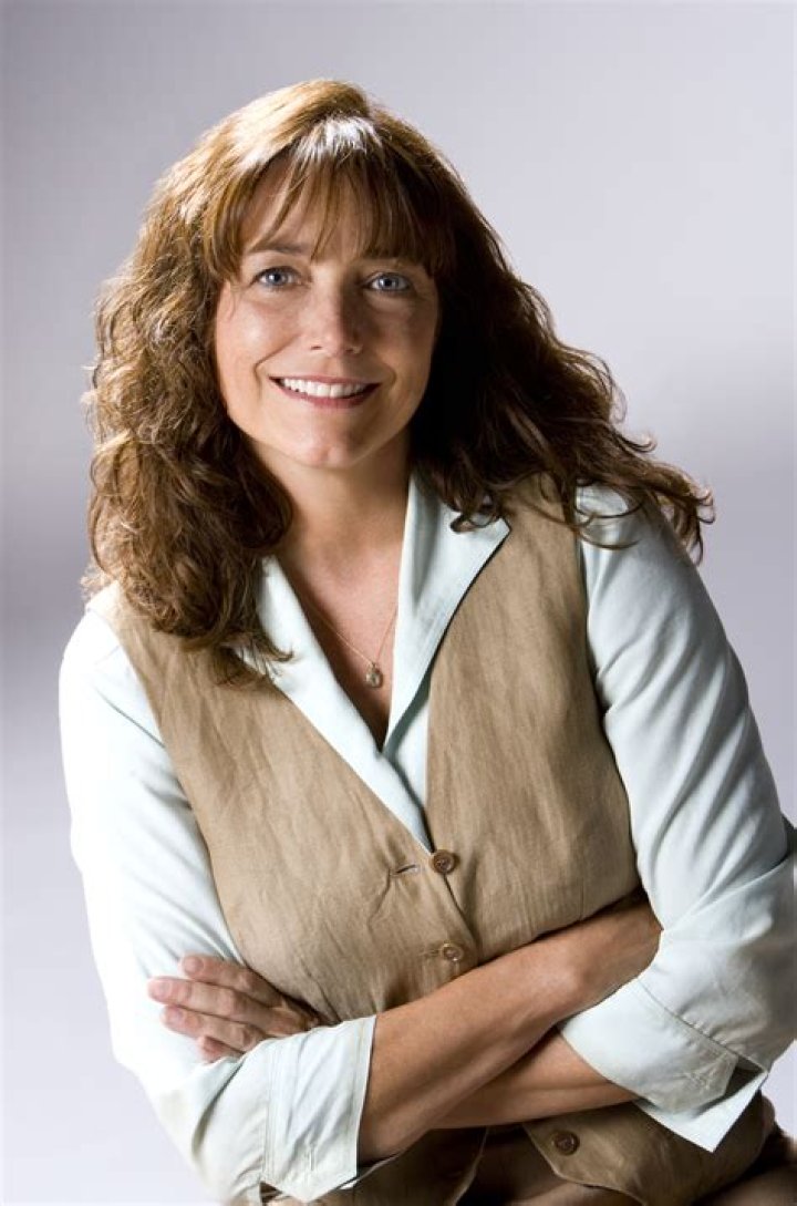 Karen Allen Biography - Facts, Childhood, Family Life & Achievements