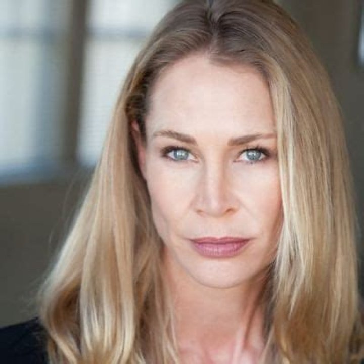 Kathleen Kinmont- Wiki, Age, Height, Net Worth, Husband, Ethnicity