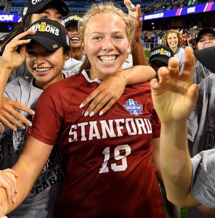 Katie Meyer cause of death, boyfriend, parents, Stanford, net worth