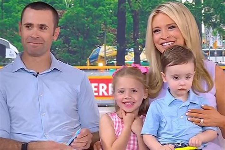 Kayleigh McEnany family, husband, children, parents, siblings
