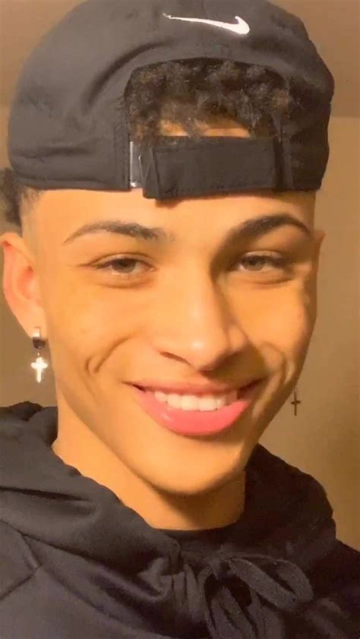 Kobe Morris Biography - Facts, Childhood, Family Life & Achievements