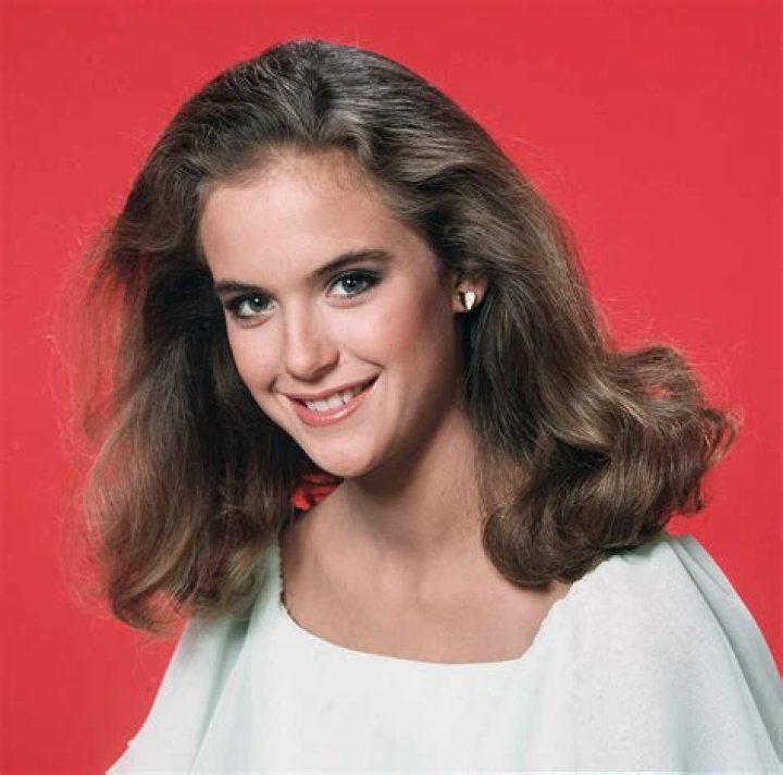 Kelly Preston - Bio, Facts, Family Life, Death