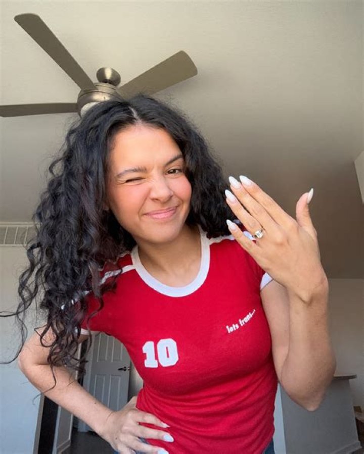 Klailea Bennett Biography - Facts, Childhood, Family Life & Achievements