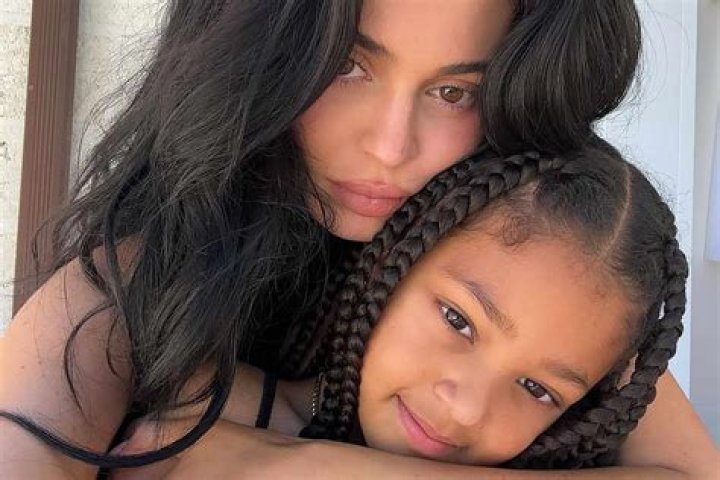 KUWK: Kylie Jenner’s 1-Year-Old Daughter Stormi Webster Is Shown Talking In Adorable Clip Featuring Her Dad, Travis Scott!