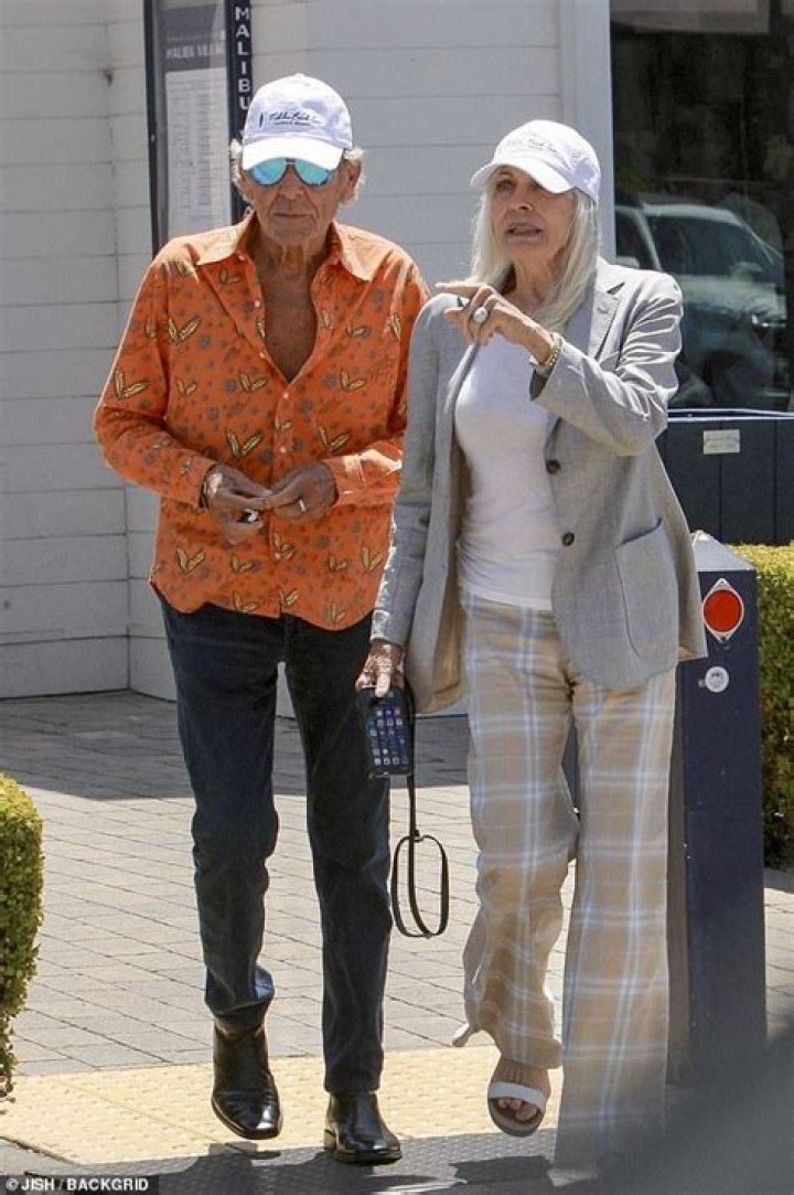 lan Oliver Wife: Meet Cassidy, lan Oliver Age, Net-worth