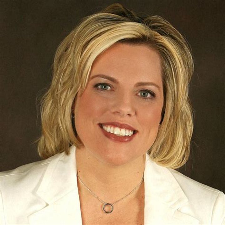 Dr. Laura Randolph, MD – Bloomington, IL