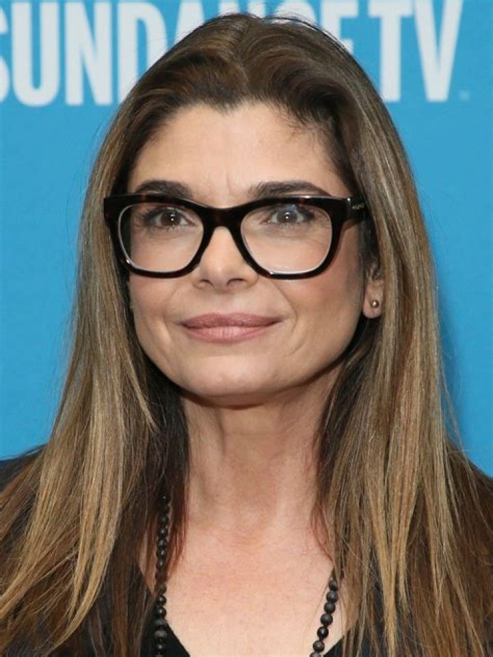 Laura San Giacomo Biography - Facts, Childhood, Family Life & Achievements