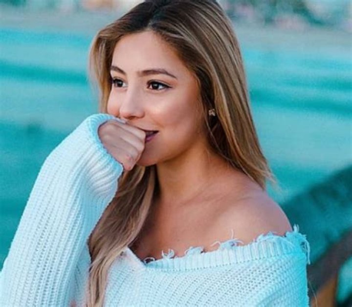 Leslie Hernandez - Bio, Facts, Family Life of Instagram Star