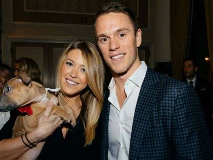 Lindsey Vecchione Jonathan Toews, Career, Marriage & Net Worth