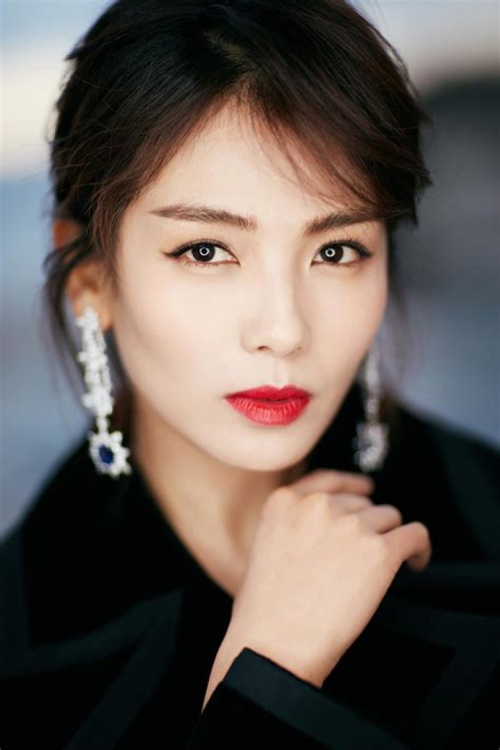 Liu Tao - Bio, Facts, Family Life of Chinese Actress