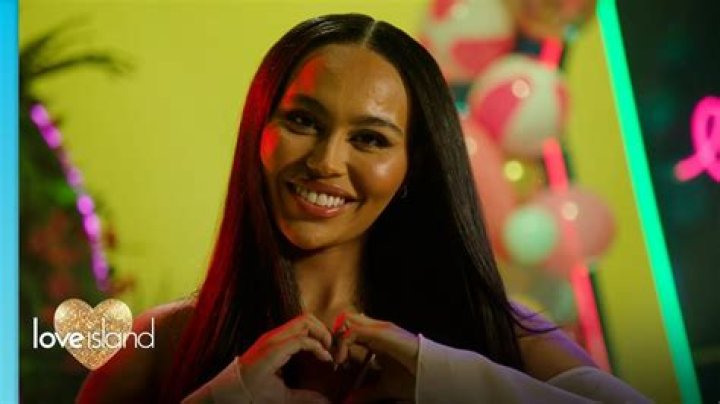 Love Island ; Ruchee Gurung Age, Bio, Instagram