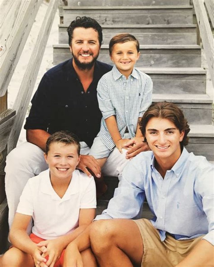 Meet Luke Bryan siblings Kelly Bryan and Chris Bryan, and cause of death